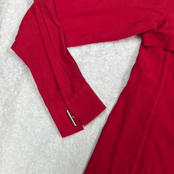 Red Fitted Button Down Shirt with Notched Collar - Picture 3 of 8